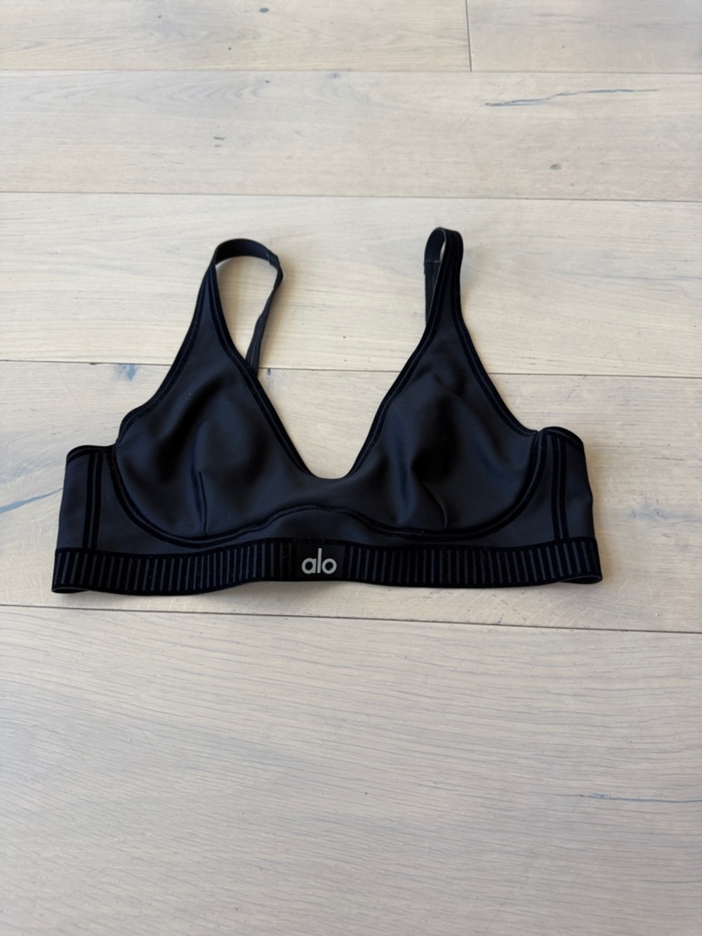 ALO Yoga Black Minimalist Light-Support Sports Bra